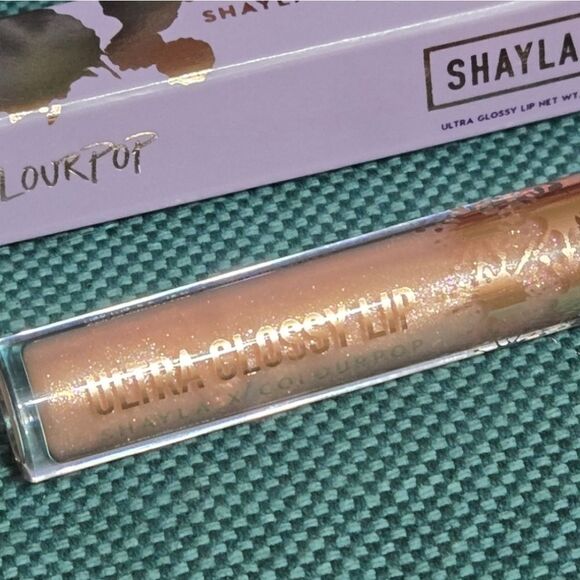 "Neat Freak" Ultra Glossy Lip w/Shayla. - Picture 5 of 10